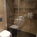 Apartment 3 M's *