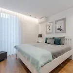 3 M's Apartment *